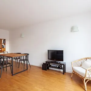 Spacious 1br | Near City Center & Baby-friendly! Appartement